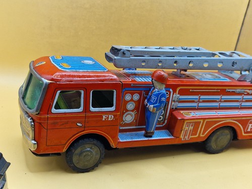 Camion dei pompieri giocattolo